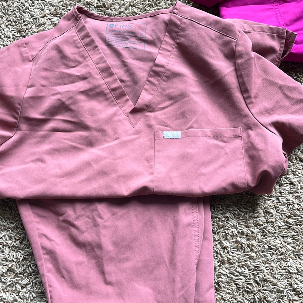 Figs scrubs
